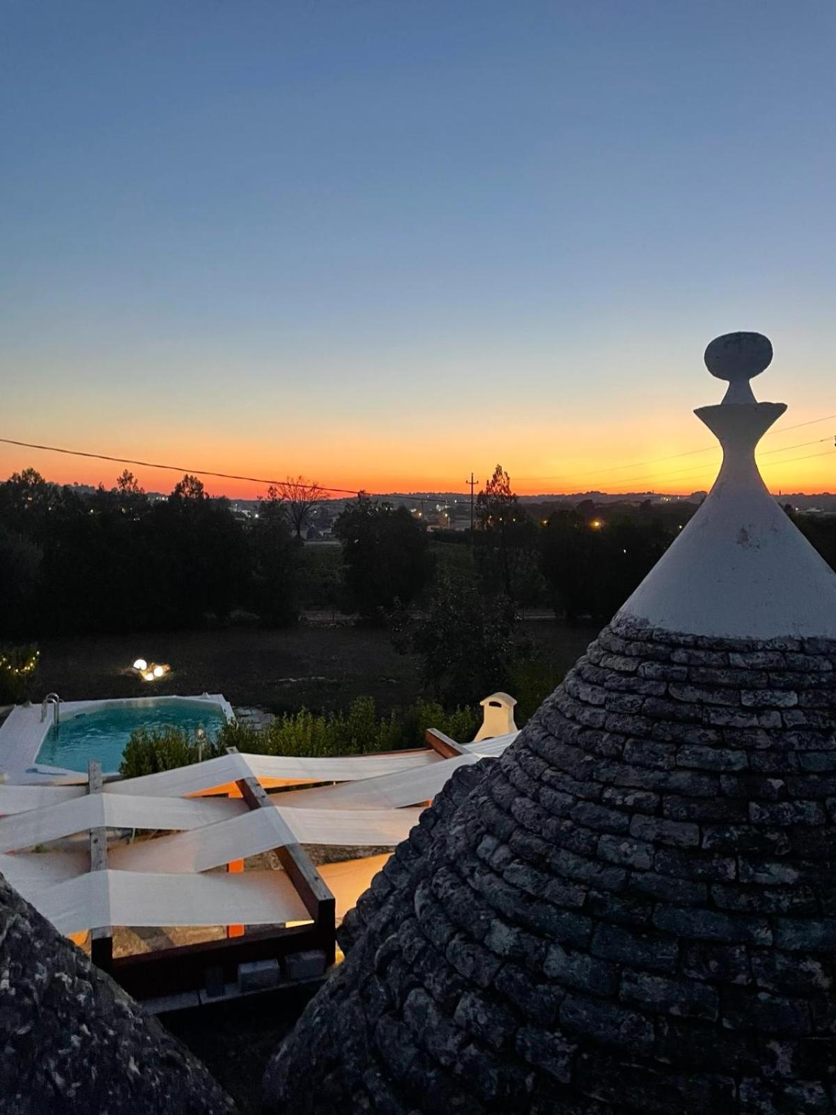 Trullo Trullallero Martina Franca Bagian luar foto